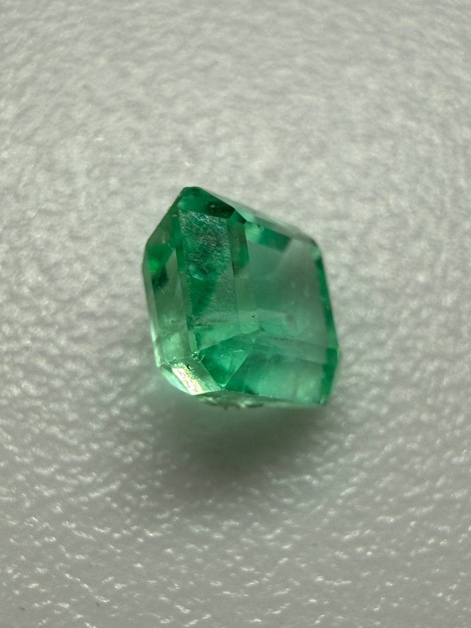 Natural Panjshir Emerald | 0.8ct Certified Vivid Green | 5x5mm Square Precision Cut - Image 2