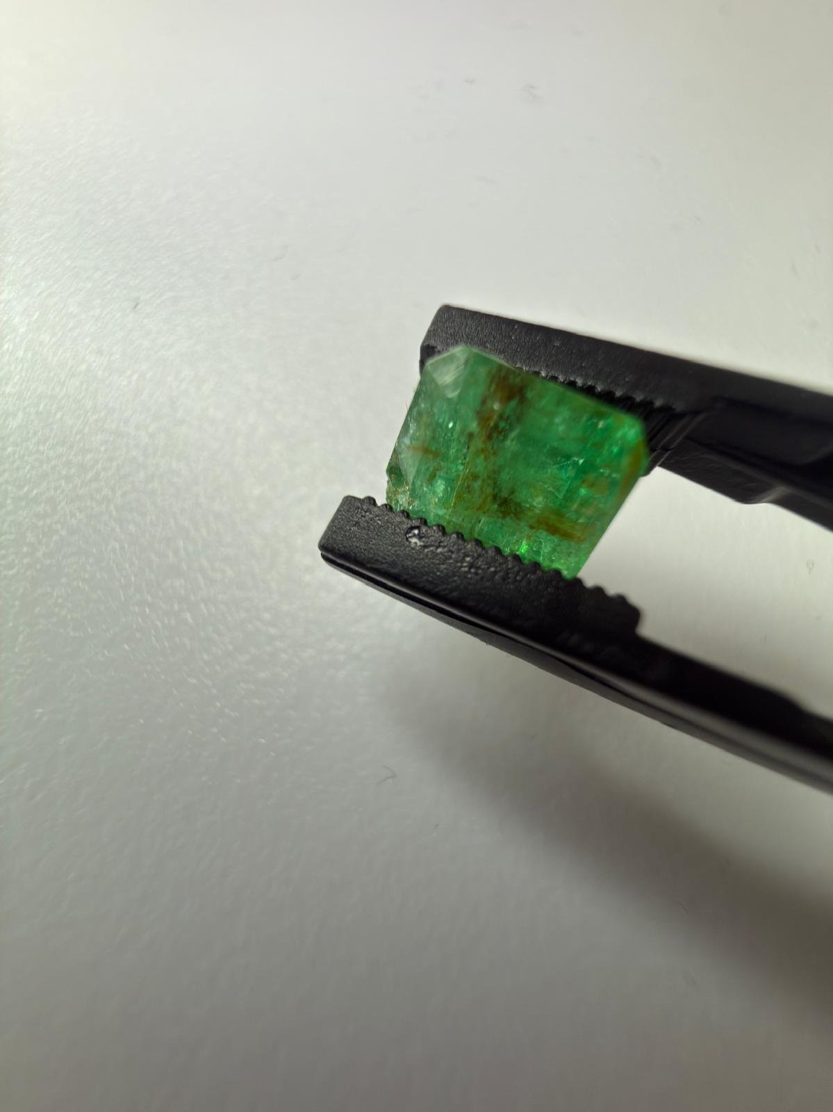 Emerald 2.4ct 8x7x7 - Image 2