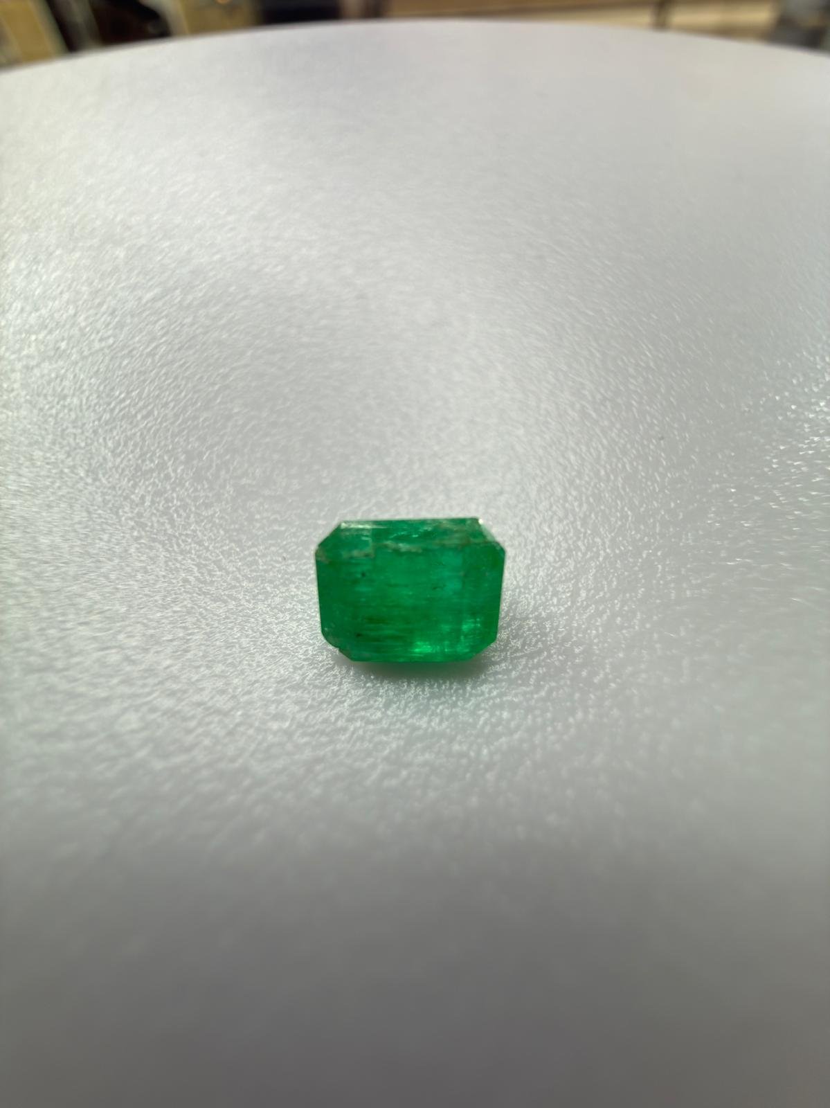 Emerald 2.4ct 8x7x7 - Image 3