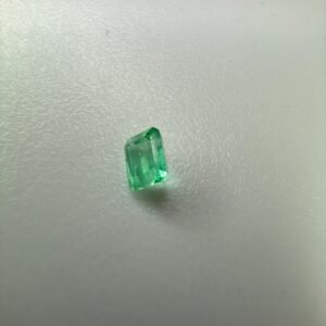 Emerald 0.70ct 5x6mm