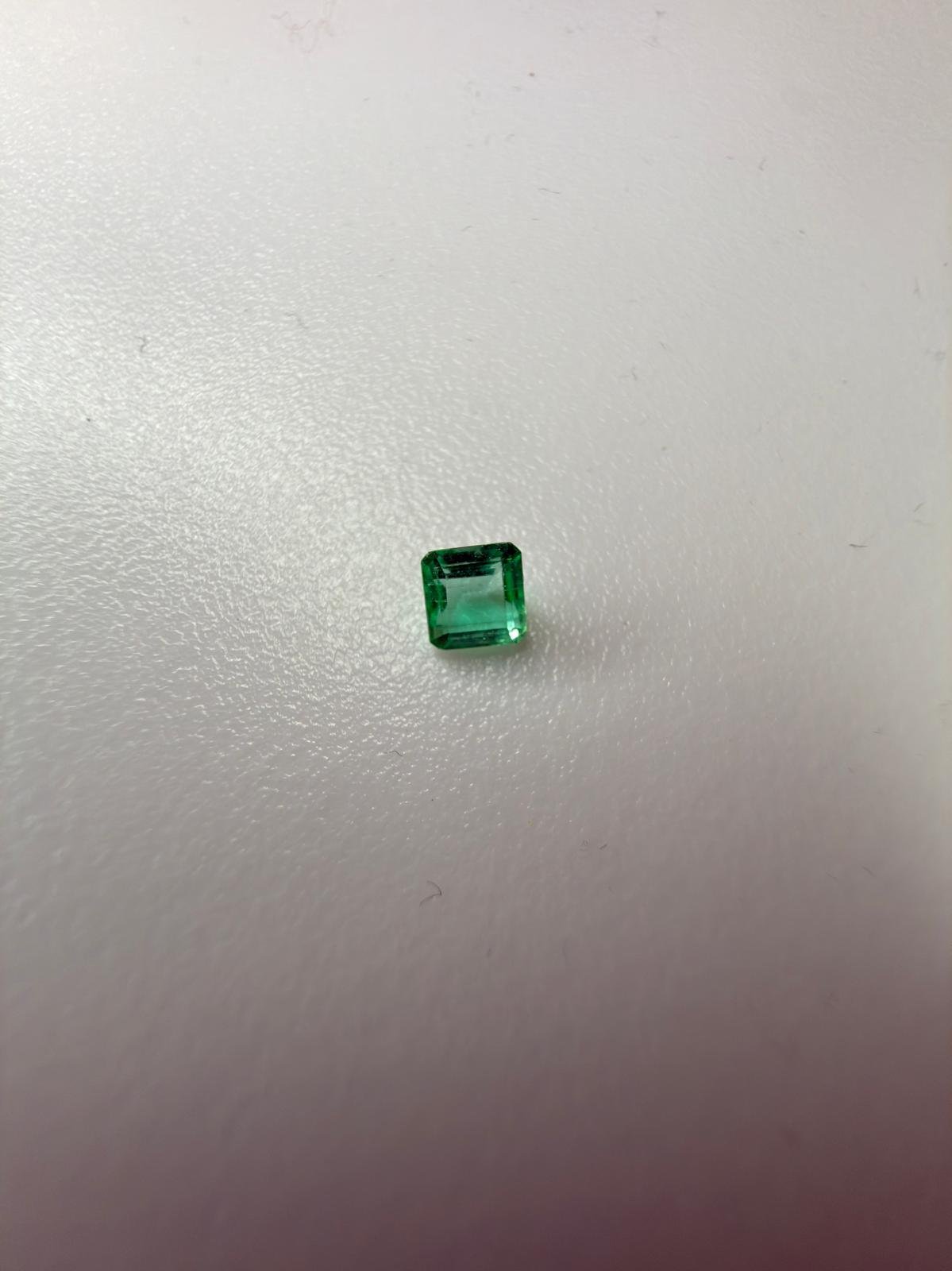 Emerald .35ct 5x5mm - Image 3