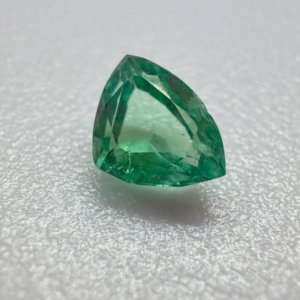 Emerald 0.7ct 7x5mm